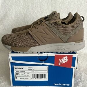 New Balance size 5.5 Color: Tan/Beige